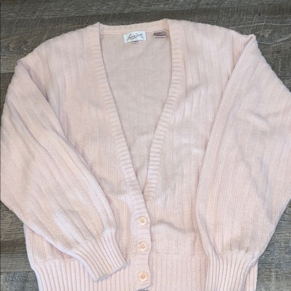 Vintage Laura Scott light Pink Cardigan 3 button Sweater with Ribbed Knit - Picture 5 of 11